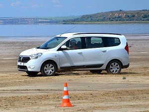 Тест-драйв Renault Lodgy: микроавтобус по цене универсала